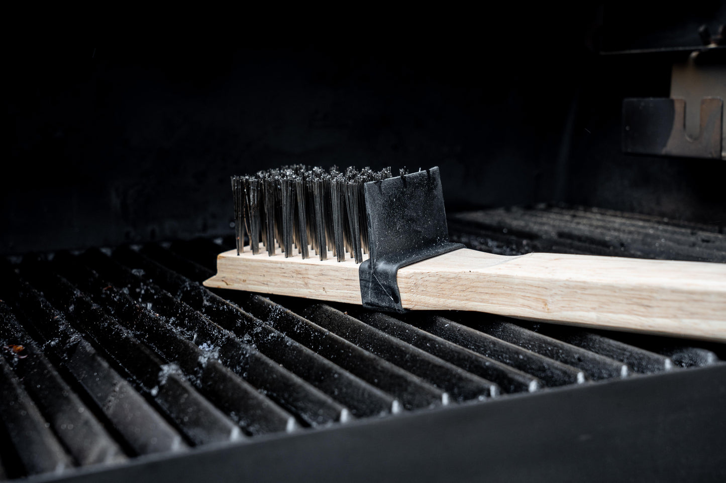 Grillborste XL, träskaft